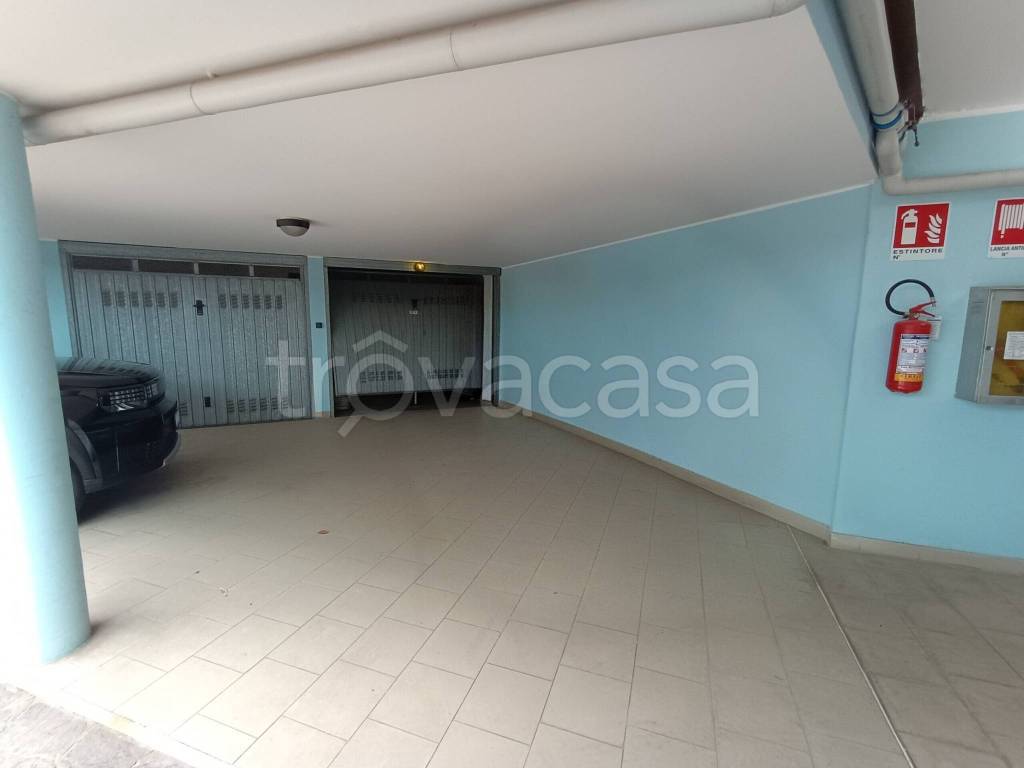 box auto in affitto a Riccione