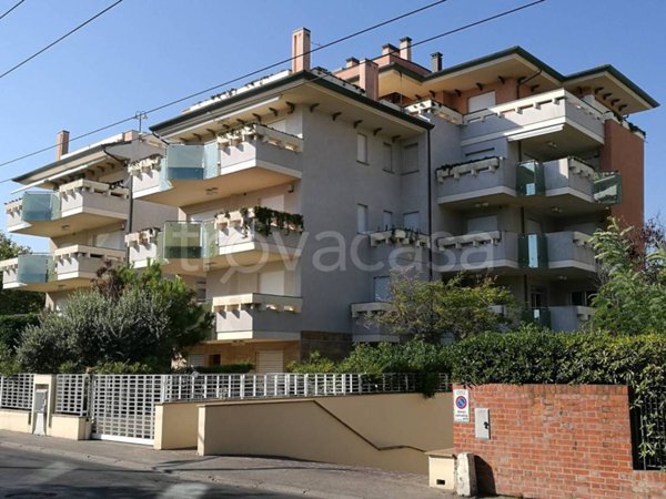 box auto in affitto a Riccione in zona Centro Storico