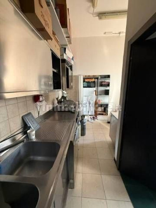 locale di sgombero in affitto a Riccione
