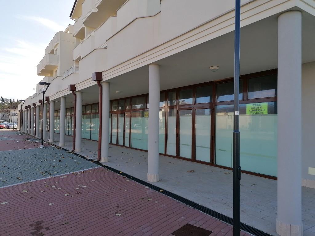 negozio in affitto a Rimini in zona Corpolò