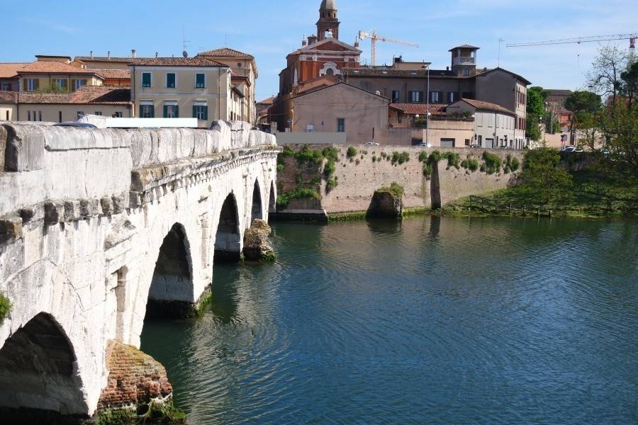 negozio in affitto a Rimini