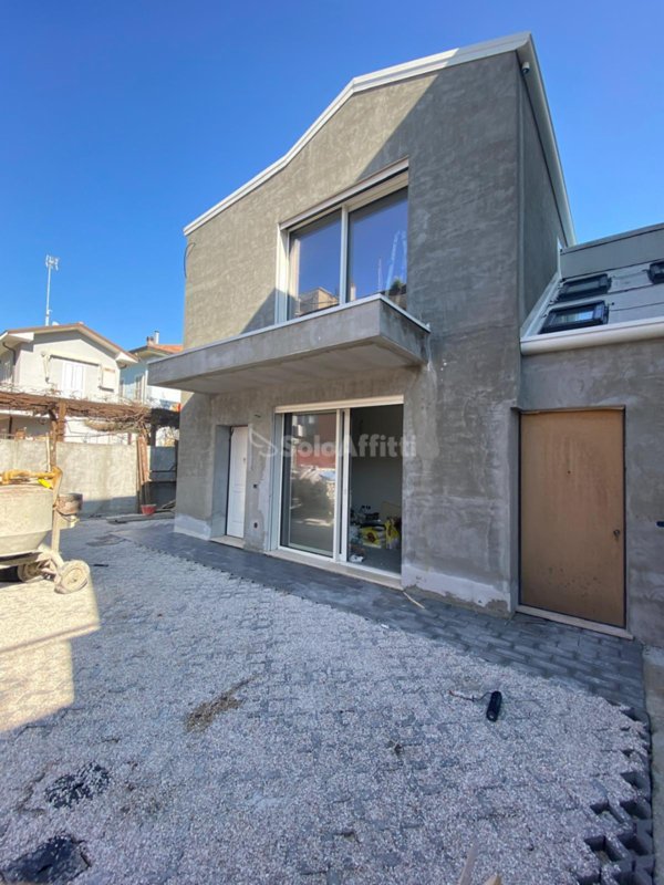 casa indipendente in affitto a Rimini in zona Viserba