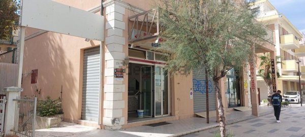 negozio in affitto a Rimini in zona Viserba