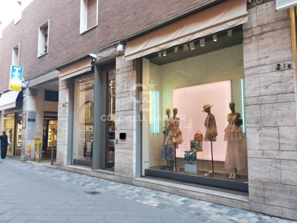 negozio in affitto a Rimini in zona Centro Storico