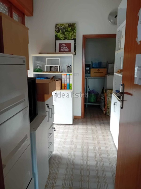 ufficio in affitto a Rimini in zona Marecchiese