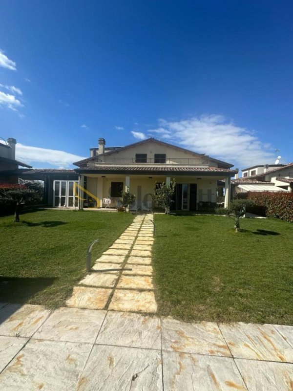 casa indipendente in affitto a Rimini in zona Viserba