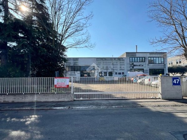 capannone in affitto a Rimini in zona Viserba