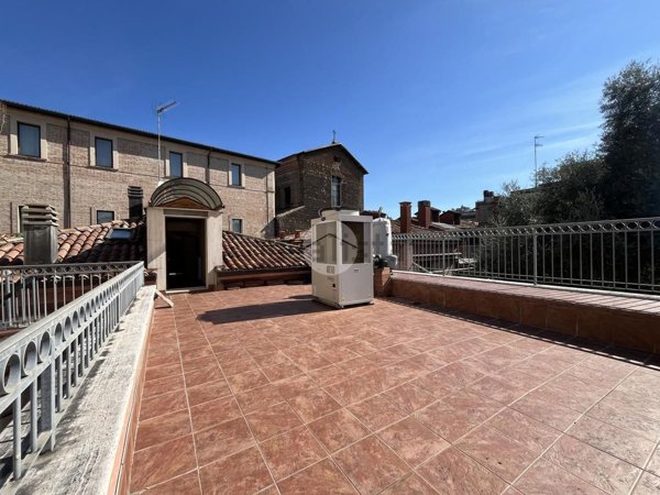quadrivano in affitto a Rimini in zona Centro Storico