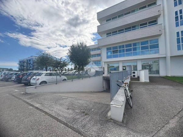 locale commerciale in affitto a Rimini in zona Colonnella