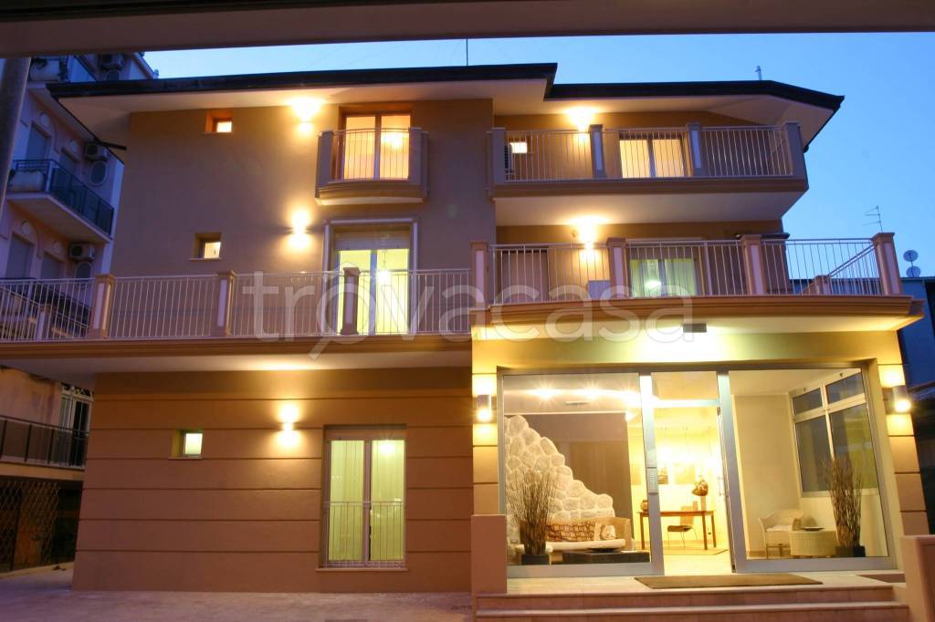 appartamento in affitto a Rimini in zona Marebello