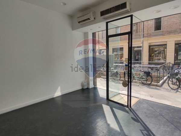 negozio in affitto a Rimini in zona Centro Storico