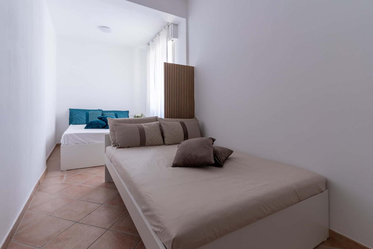 negozio in affitto a Rimini in zona Marina Centro