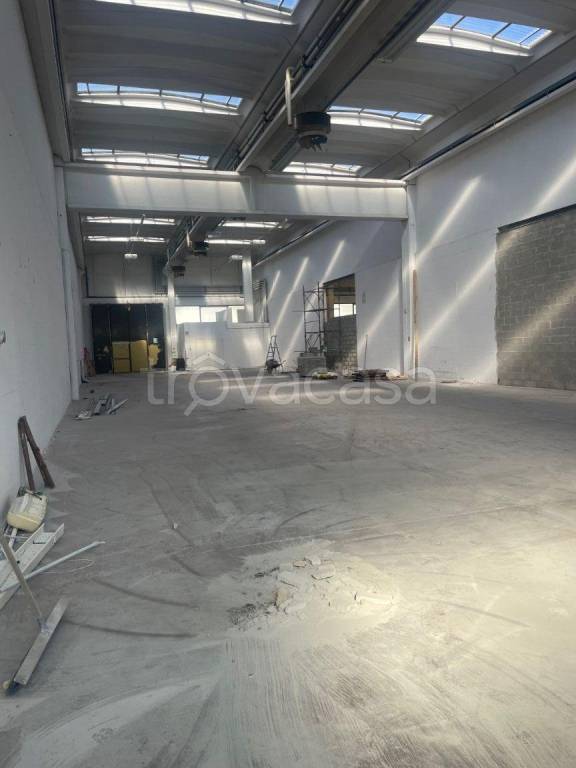 locale commerciale in affitto a Rimini in zona Miramare di Rimini