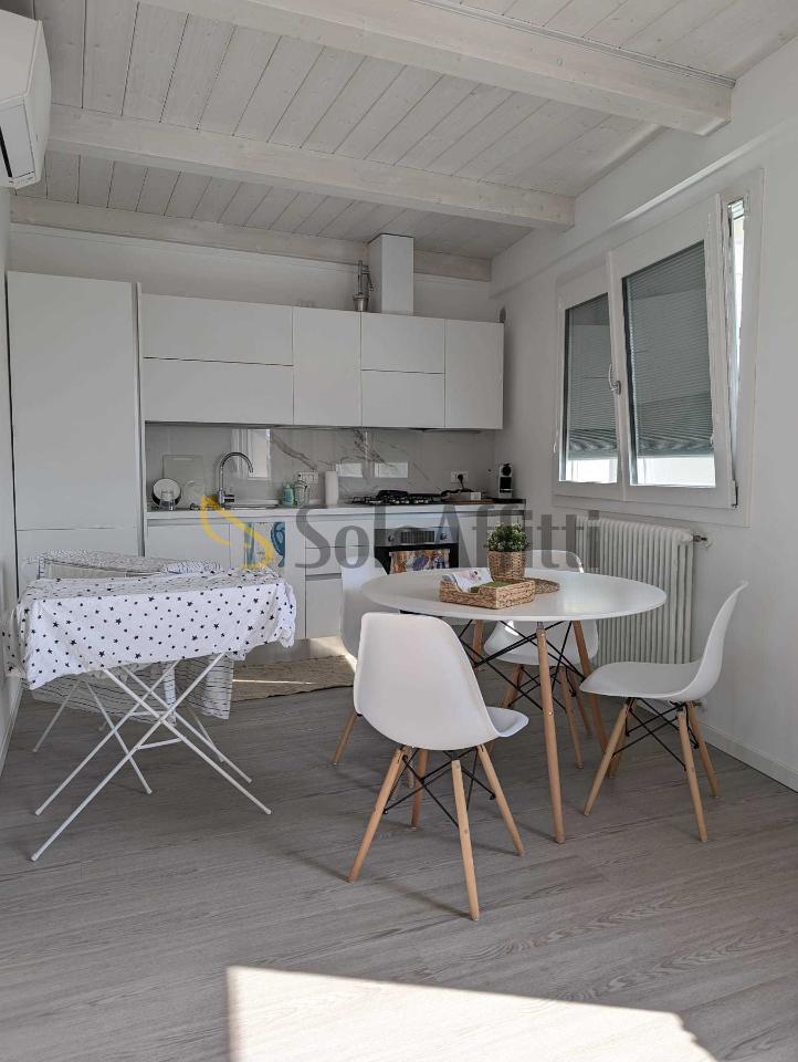 appartamento in affitto a Rimini in zona Marina Centro