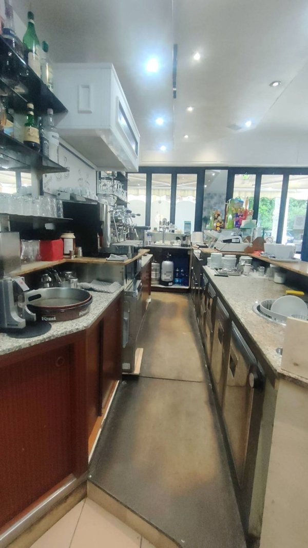 negozio in affitto a Rimini in zona San Giuliano a Mare