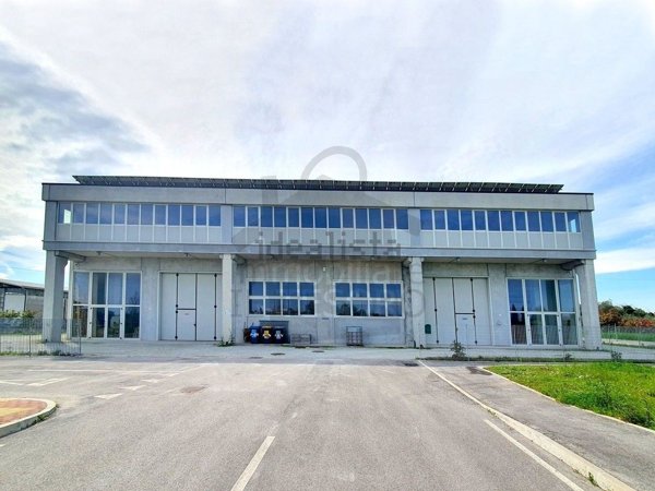 capannone in affitto a Rimini in zona Spadarolo