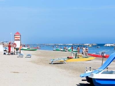 negozio in affitto a Rimini in zona Torre Pedrera