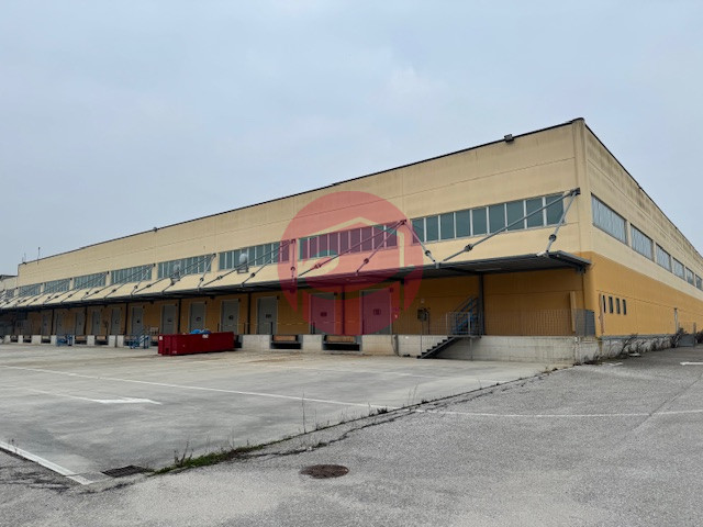 capannone in affitto a Rimini