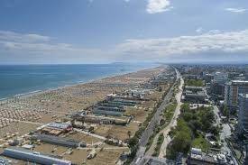 negozio in affitto a Rimini in zona Miramare di Rimini