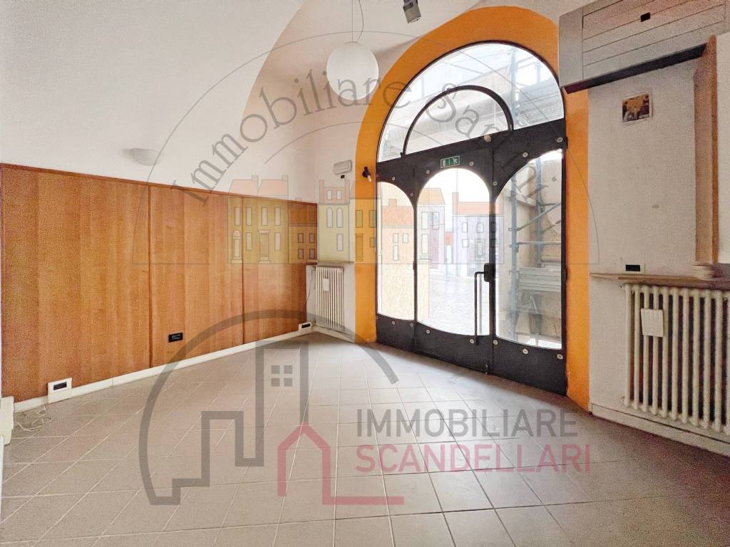 negozio in affitto a Rimini in zona Centro Storico