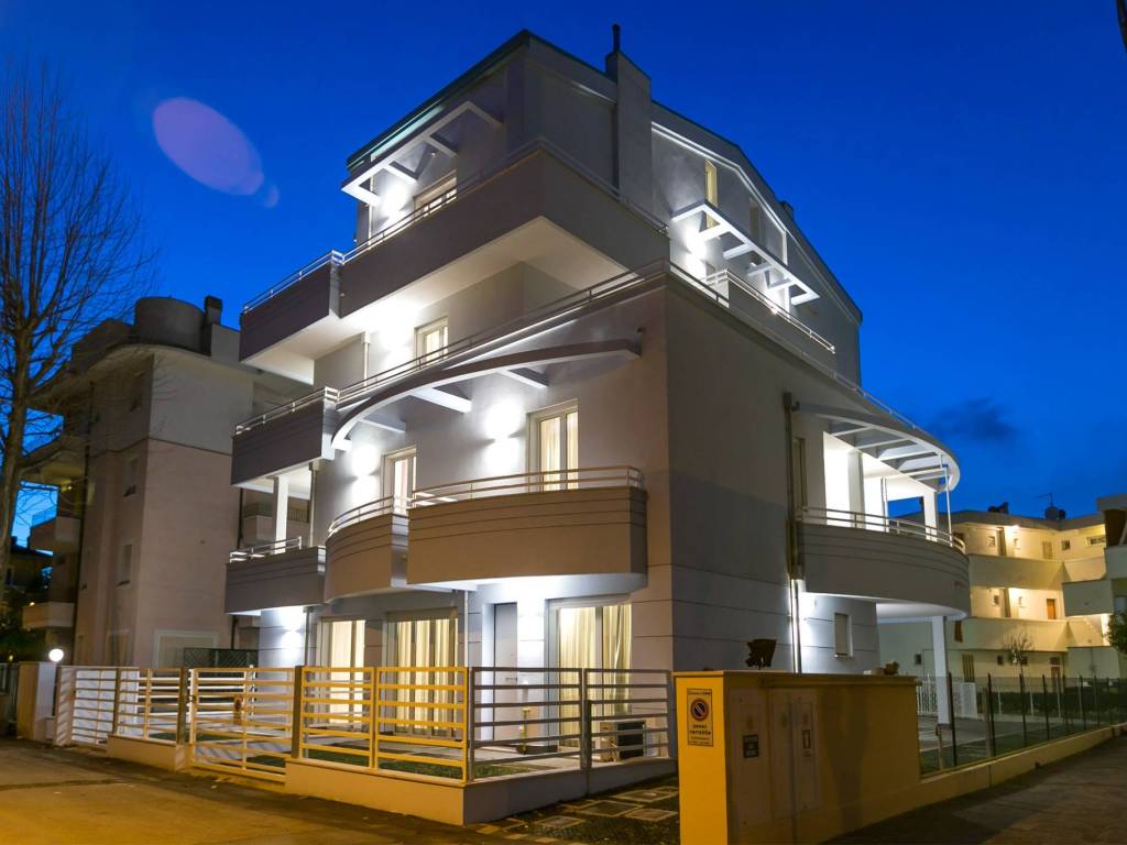 appartamento in affitto a Rimini in zona Rivazzurra