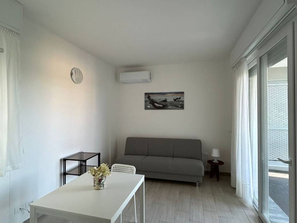 appartamento in affitto a Rimini in zona San Giuliano a Mare