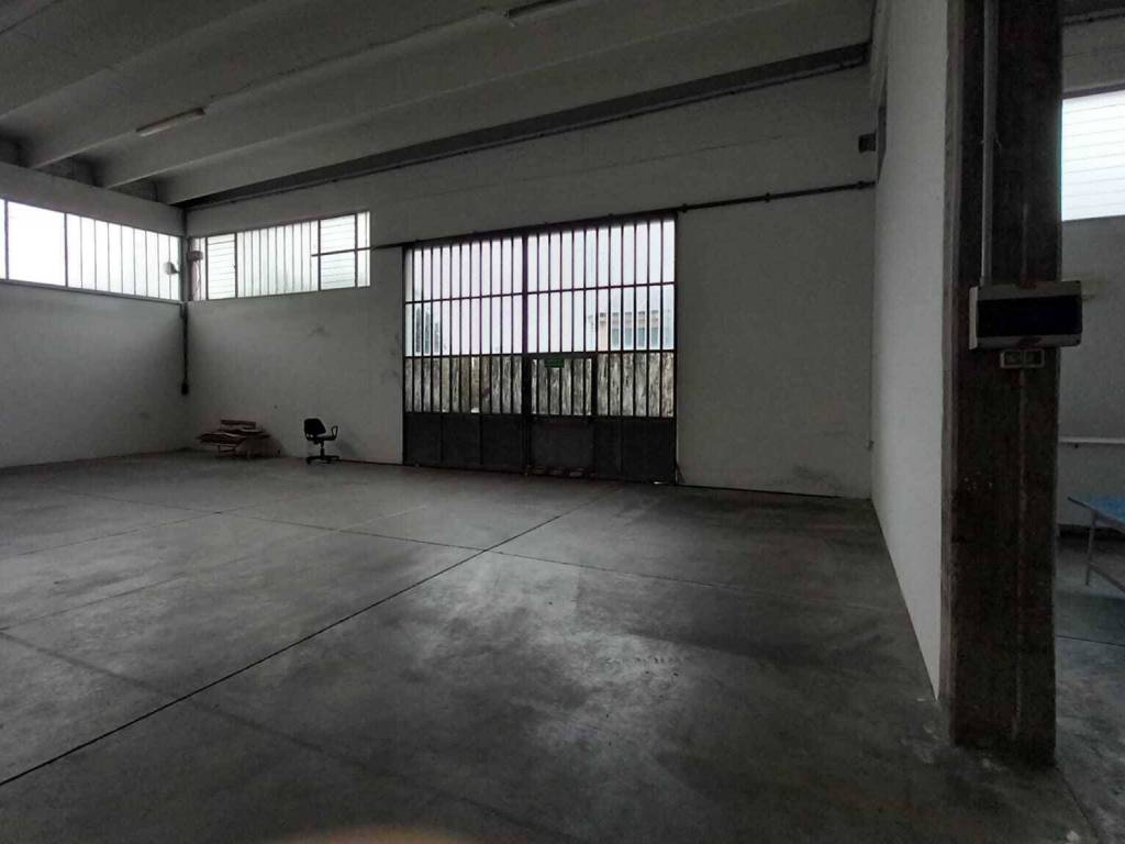 capannone in affitto a Rimini in zona Marecchiese