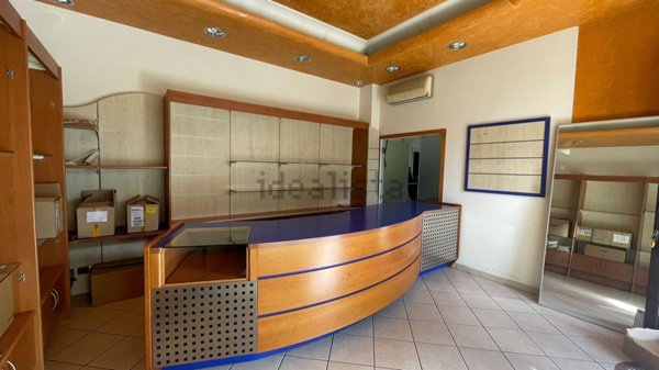 ufficio in affitto a Rimini in zona Marebello
