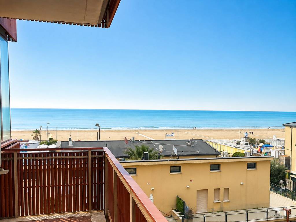appartamento in affitto a Rimini in zona Marina Centro