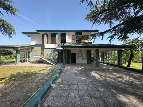 casa indipendente in affitto a Rimini in zona San Martino Monte L'Abate