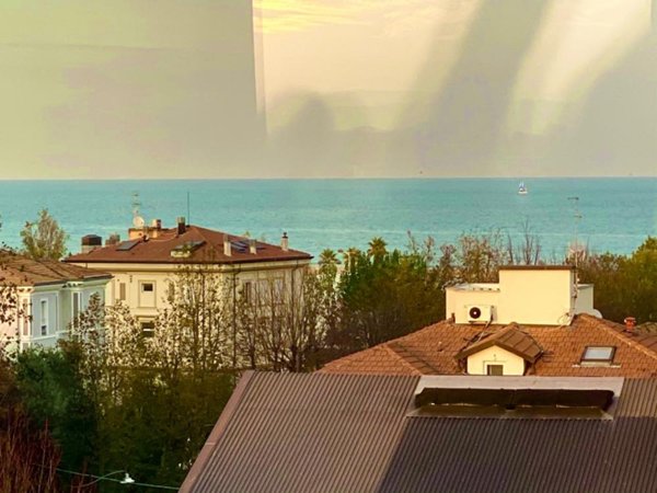 appartamento in affitto a Rimini in zona Marina Centro