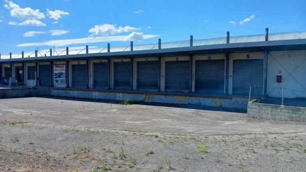 negozio in affitto a Santarcangelo di Romagna in zona Sant'Ermete