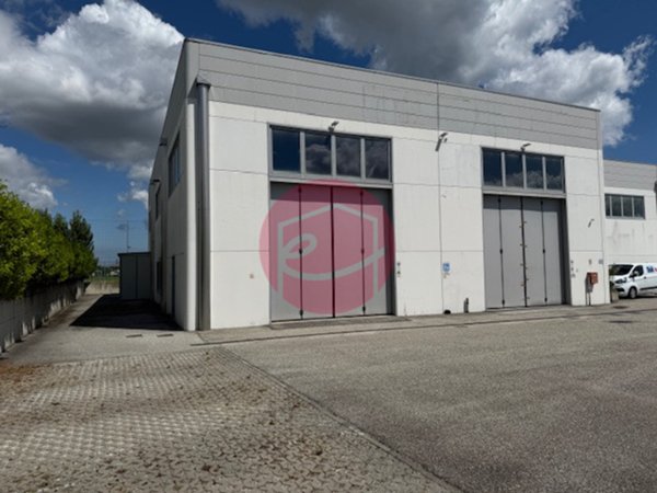 capannone in affitto a Santarcangelo di Romagna