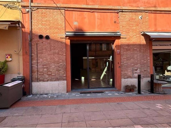 negozio in affitto a Santarcangelo di Romagna