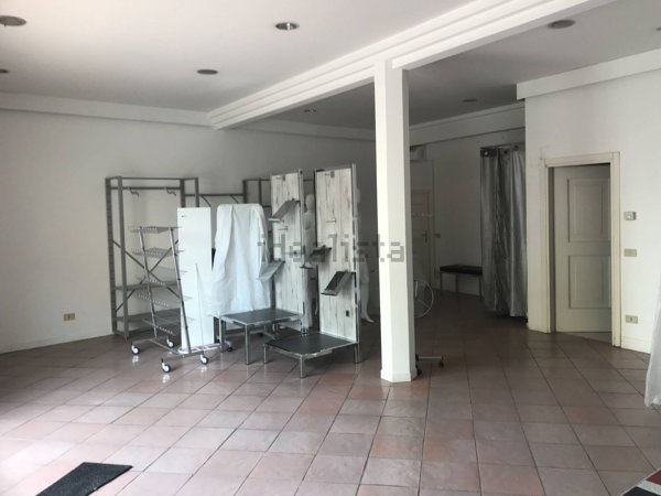 negozio in affitto a Santarcangelo di Romagna