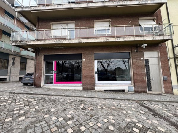 negozio in affitto a Santarcangelo di Romagna