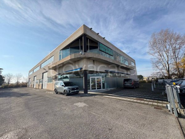 locale commerciale in affitto a Santarcangelo di Romagna