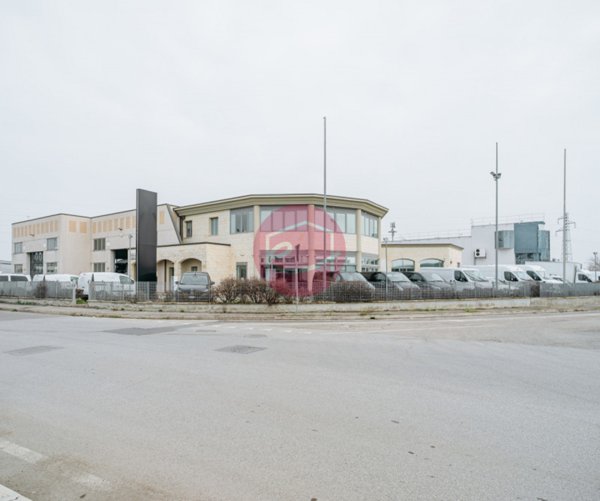 capannone in affitto a Santarcangelo di Romagna