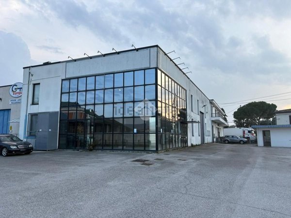 capannone in affitto a Santarcangelo di Romagna