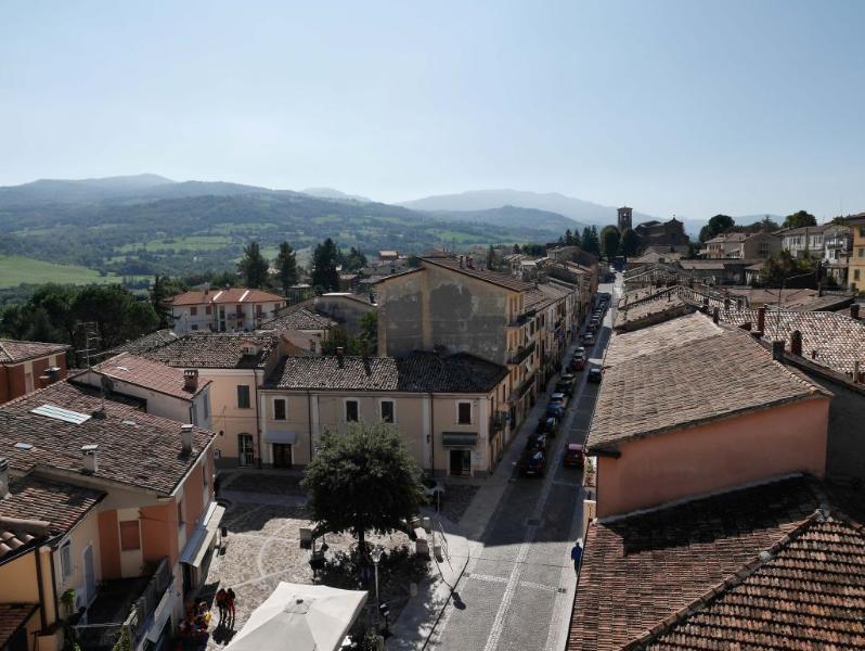 negozio in affitto a Novafeltria