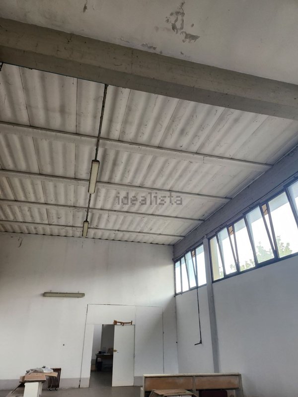 locale di sgombero in affitto a Carmignano