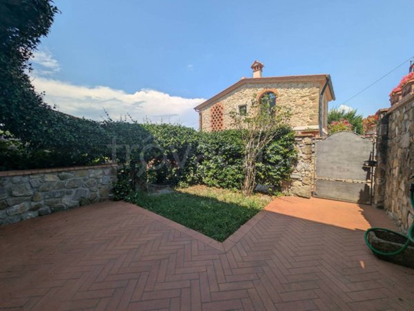appartamento in affitto a Carmignano