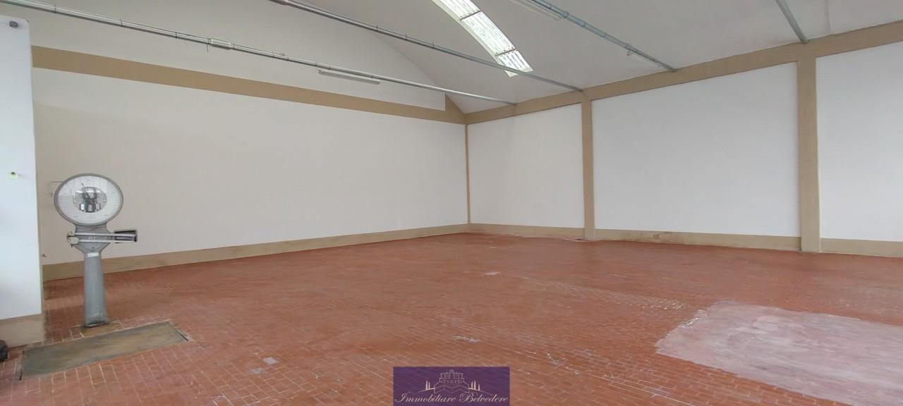 locale commerciale in affitto a Montemurlo
