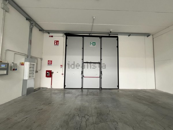 capannone in affitto a Montemurlo