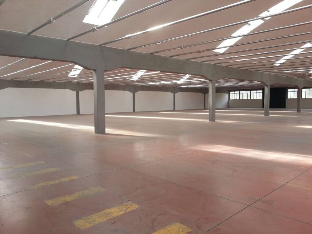 locale commerciale in affitto a Montemurlo in zona Fornacelle
