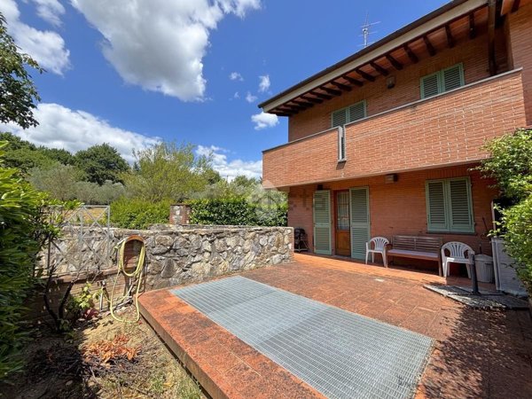 casa indipendente in affitto a Montemurlo in zona Bagnolo