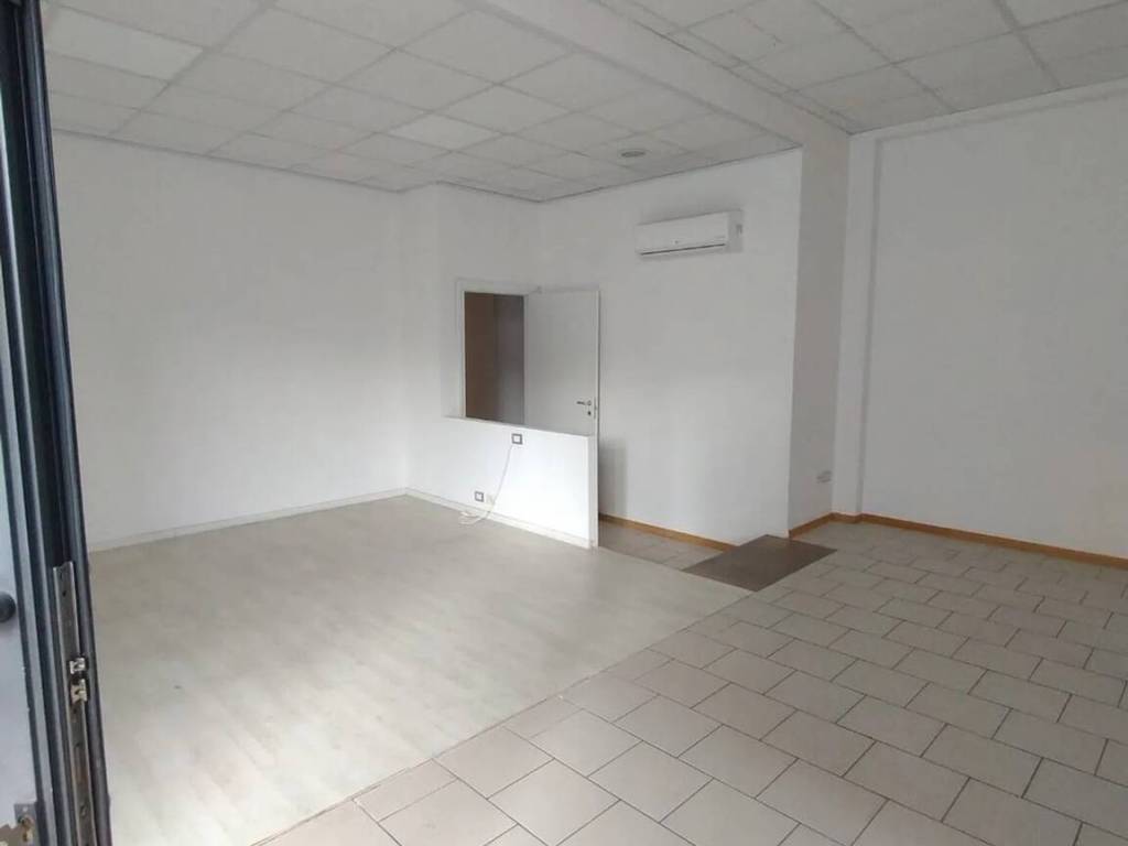 ufficio in affitto a Montemurlo in zona Fornacelle