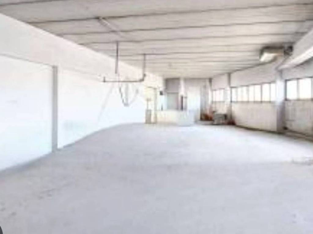 locale commerciale in affitto a Montemurlo in zona Fornacelle