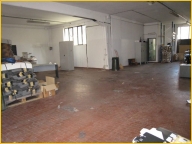 negozio in affitto a Montemurlo in zona Bagnolo