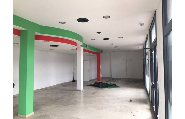 negozio in affitto a Montemurlo